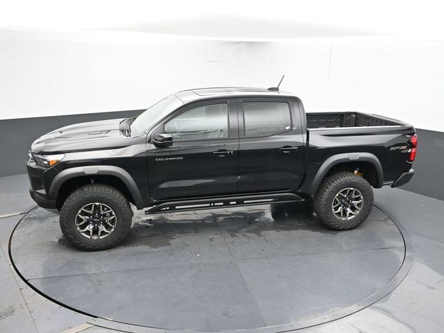 New 2026 Chevrolet Colorado ZR2 w/ Technology Package AWD/4WD image 40