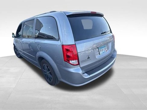 Used 2017 Dodge Grand Caravan GT FWD image 4