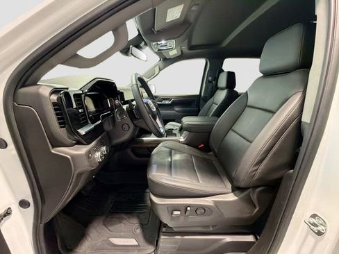 Used 2025 GMC Sierra 1500 SLT w/ SLT Premium Plus Package AWD/4WD image 19