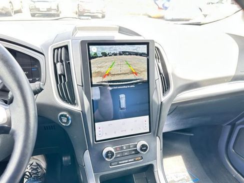 Used 2022 Ford Edge SEL w/ Convenience Package AWD/4WD image 16