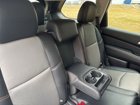 Used 2020 Nissan Pathfinder SV w/ Rock Creek Edition image 11