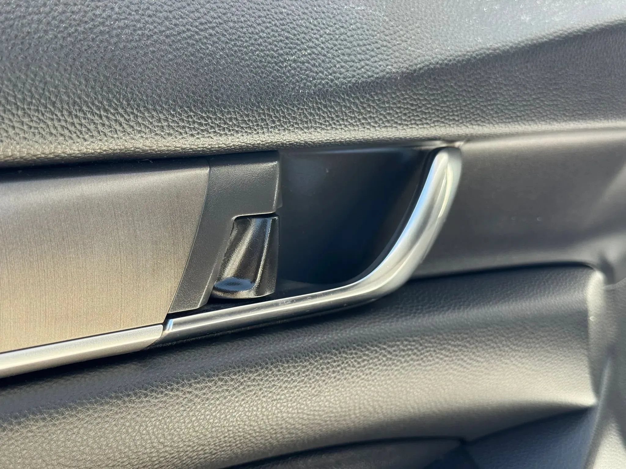 Used 2019 Honda Accord LX image 11