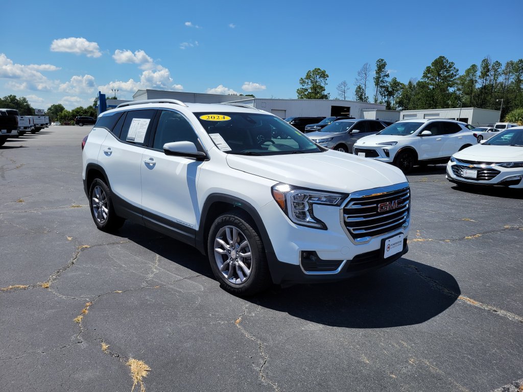 Used 2024 GMC Terrain SLT AWD/4WD image 8