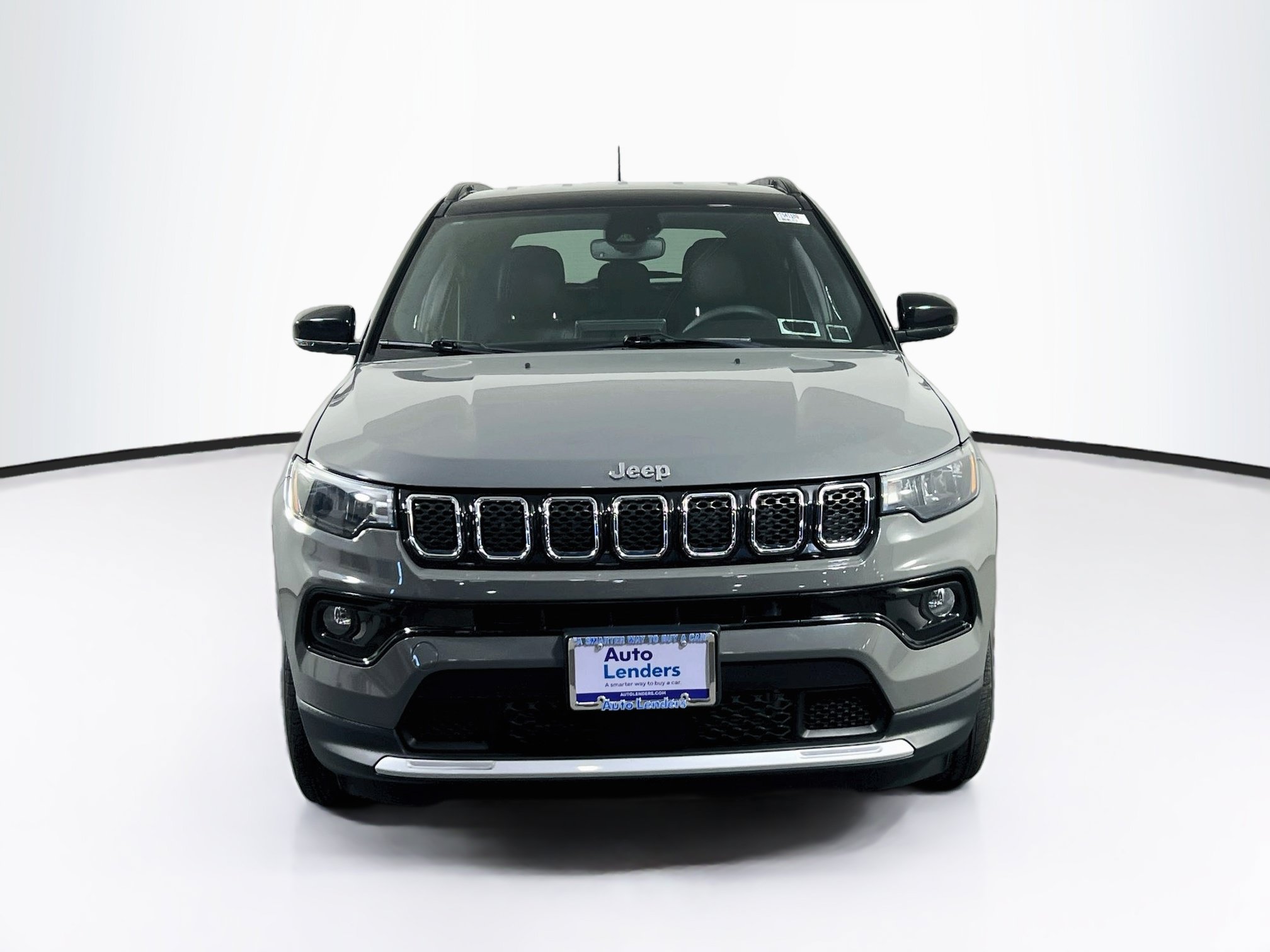 Used 2023 Jeep Compass Limited AWD/4WD image 2
