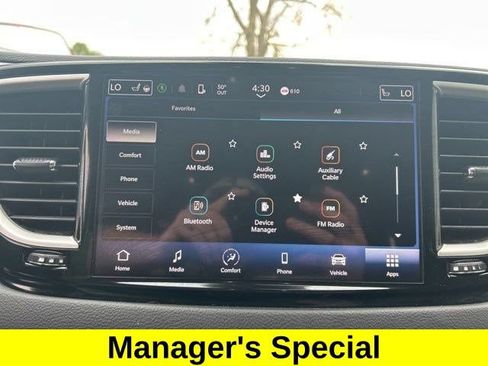Used 2023 Chrysler Pacifica Touring-L FWD image 24