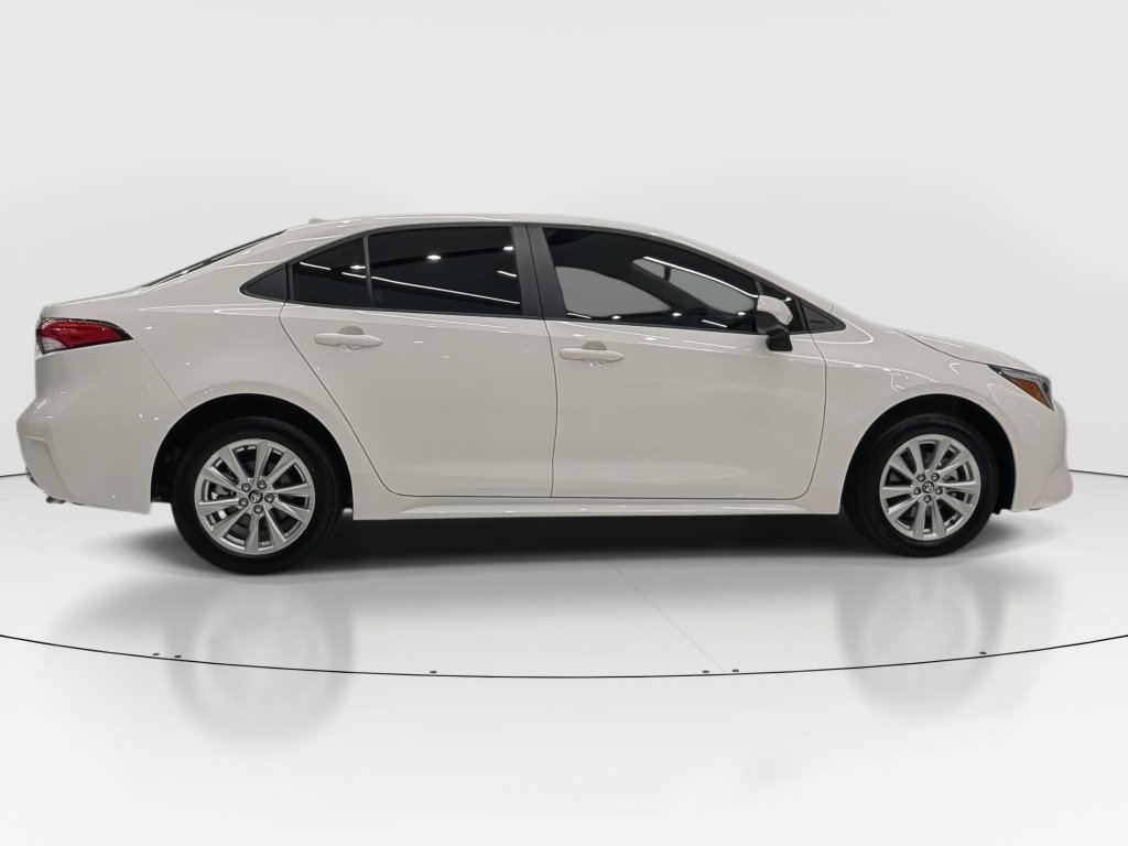 New 2027 Toyota Corolla LE w/ LE Premium Package FWD image 4
