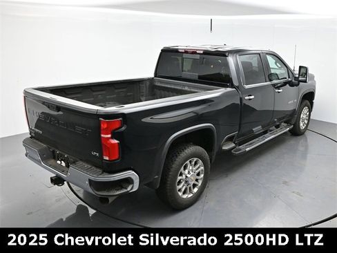 Used 2025 Chevrolet Silverado 2500 LTZ w/ LTZ Premium Package image 23