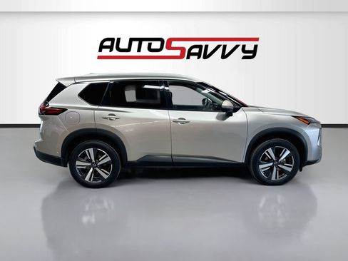 Used 2025 Nissan Rogue SL w/ SL Premium Package AWD/4WD image 8