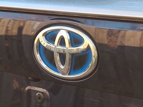 Used 2020 Toyota RAV4 XSE AWD/4WD image 29