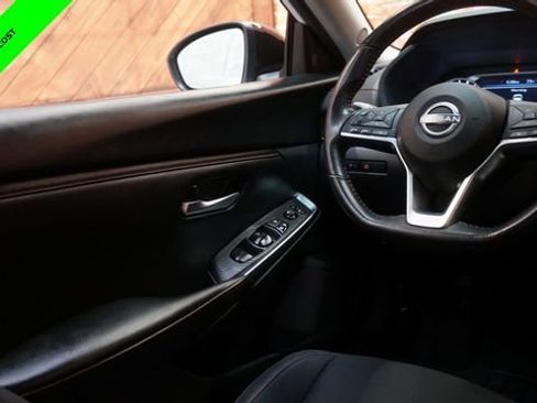 Certified 2024 Nissan Sentra SR FWD image 33