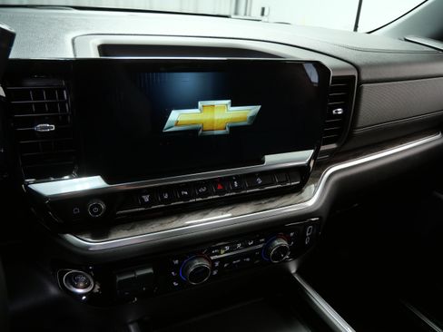 Used 2024 Chevrolet Silverado 3500 LTZ w/ LTZ Plus Package AWD/4WD image 18
