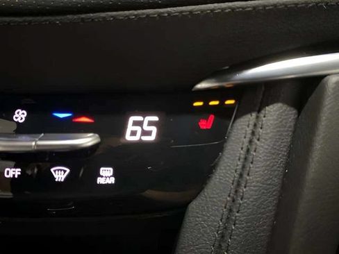 Used 2024 Cadillac XT6 Luxury AWD/4WD image 56
