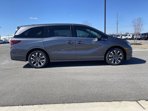 New 2026 Honda Odyssey Elite image 6