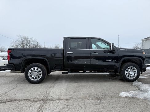 Used 2020 Chevrolet Silverado 3500 High Country w/ Z71 Off-Road Package image 8