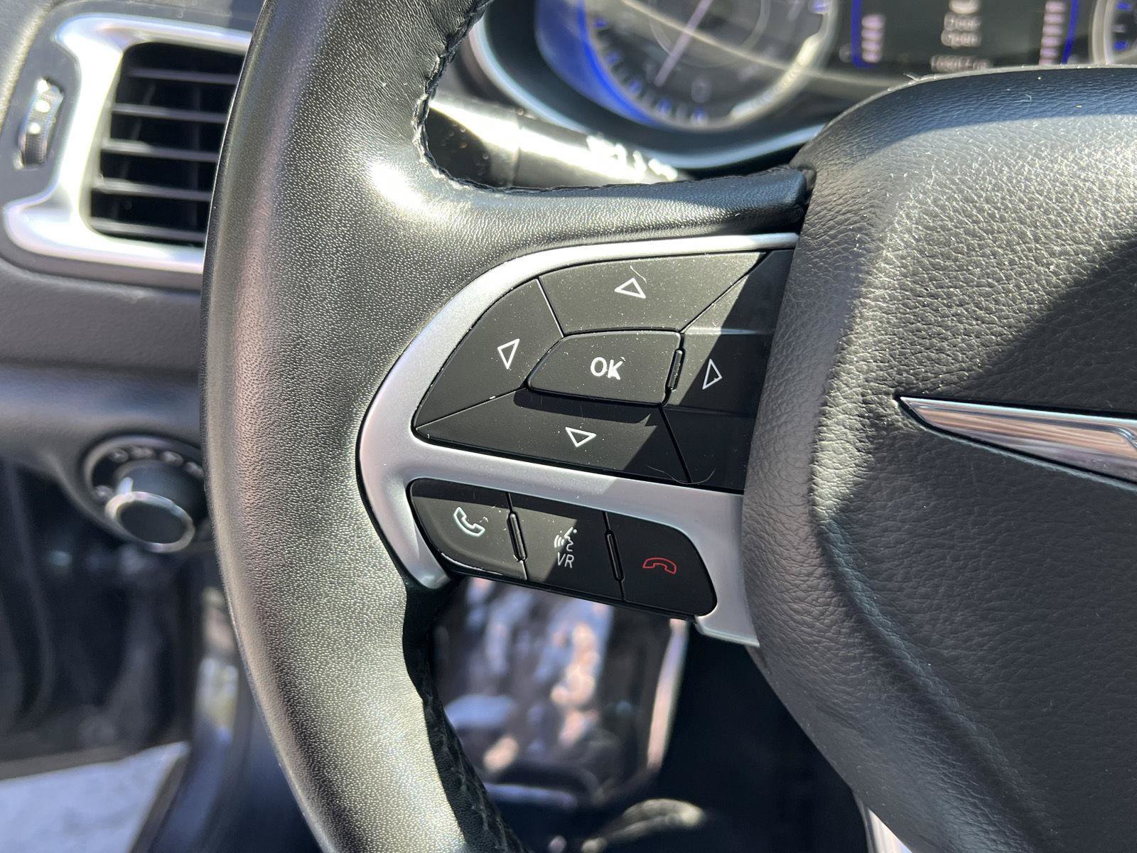 Used 2015 Chrysler 200 Limited w/ Convenience Group FWD image 32