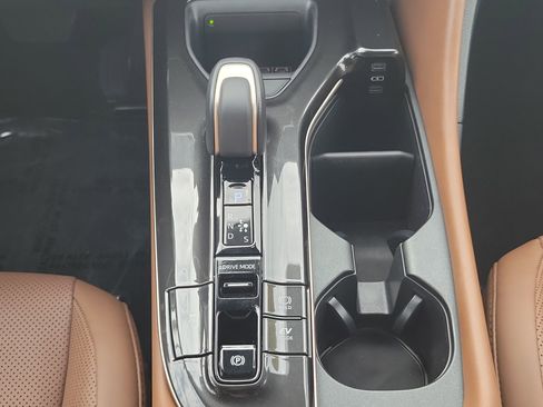 Certified 2025 Toyota Crown Signia AWD/4WD image 20