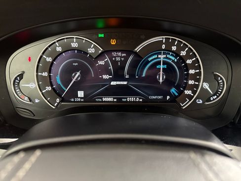 Used 2018 BMW 530e w/ Premium Package 2 RWD image 15