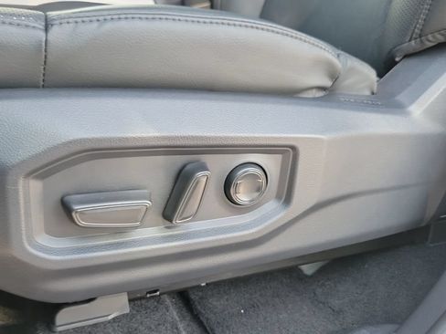 Certified 2025 Toyota Tundra Limited AWD/4WD image 16