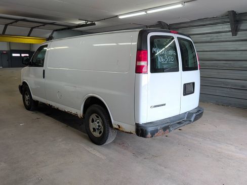 Used 2007 Chevrolet Express 1500 RWD image 3