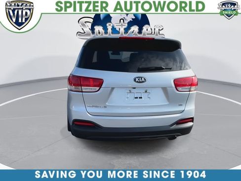 Used 2016 Kia Sorento LX image 8