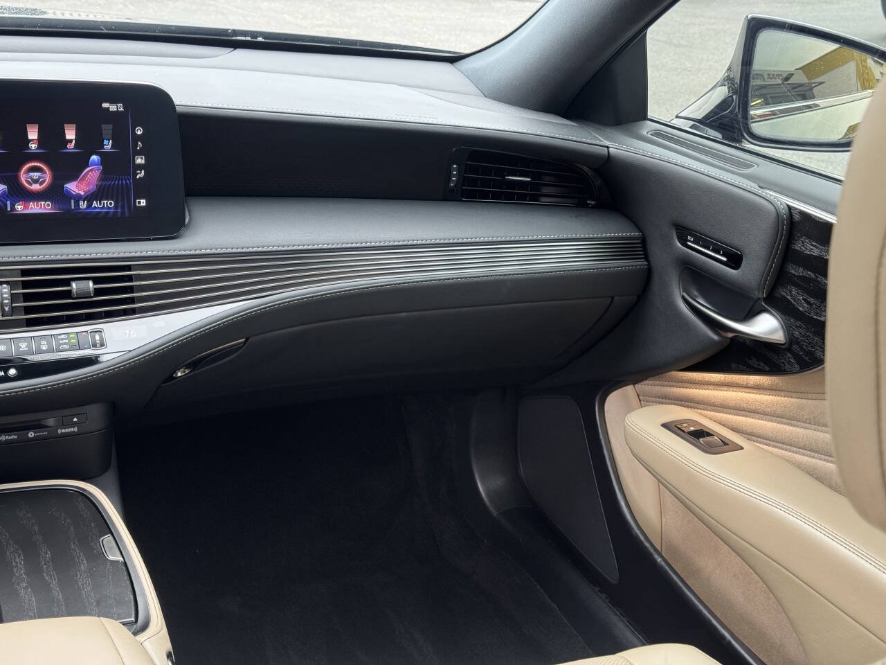 Used 2021 Lexus LS 500 AWD w/ Accessory Package (Z1) image 22