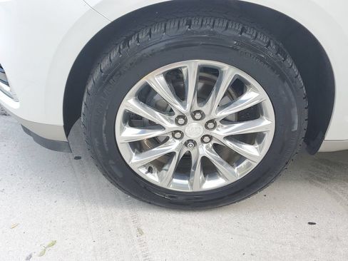 Used 2020 Buick Enclave Premium w/ Sun and Sites Package AWD/4WD image 13