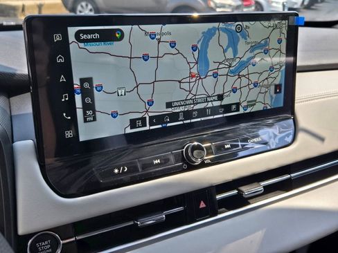 New 2025 Mitsubishi Outlander SE image 24