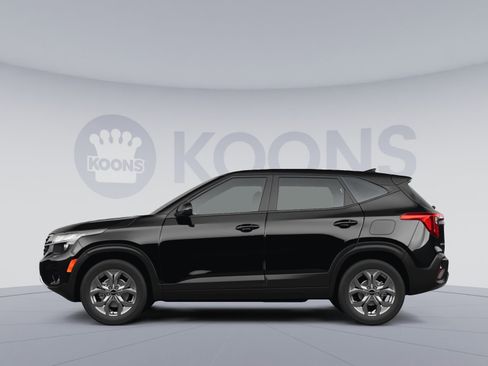 New 2026 Kia Seltos LX image 2