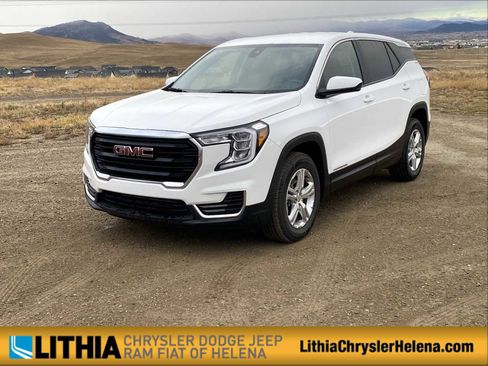 Used 2024 GMC Terrain SLE image 1