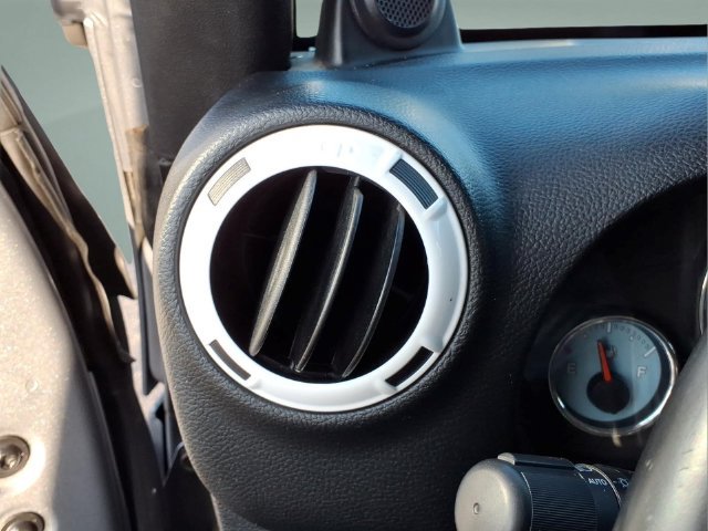 Used 2014 Jeep Wrangler Unlimited Sahara AWD/4WD image 23