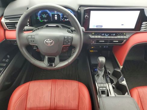 Used 2025 Toyota Camry XSE w/ Premium Plus Package image 17
