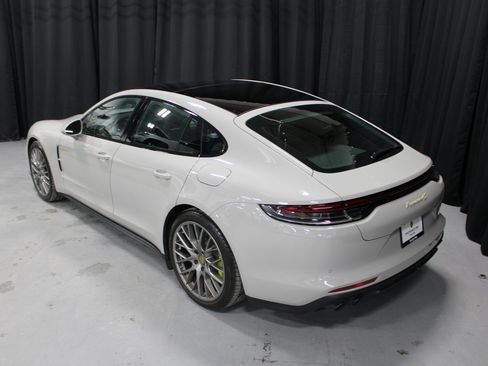 Certified 2023 Porsche Panamera 4S image 7