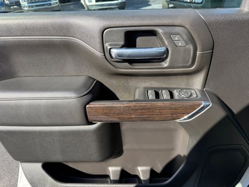 Used 2022 GMC Sierra 2500 SLE w/ SLE Value Package; image 31