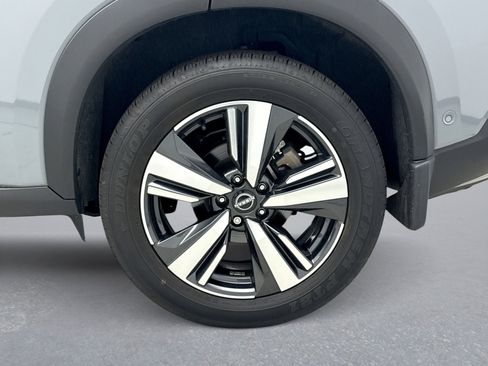 Used 2023 Nissan Rogue Platinum AWD/4WD image 28
