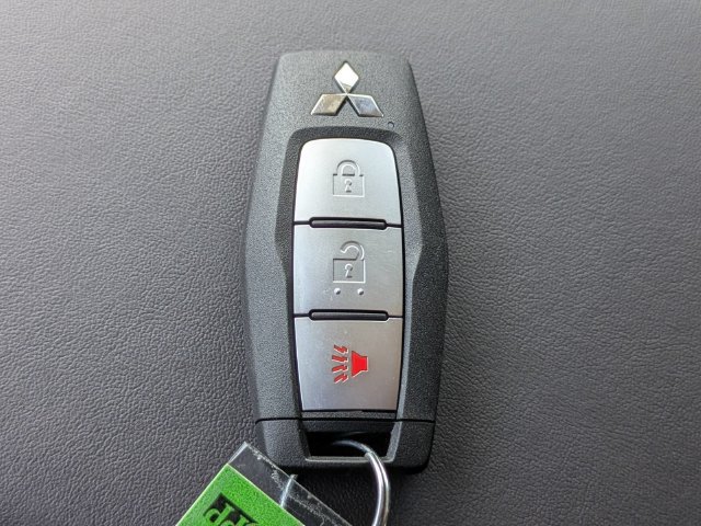 New 2026 Mitsubishi Outlander ES FWD image 32