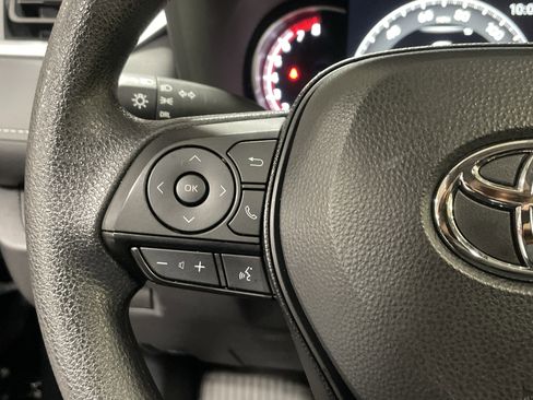 Used 2025 Toyota RAV4 LE image 9