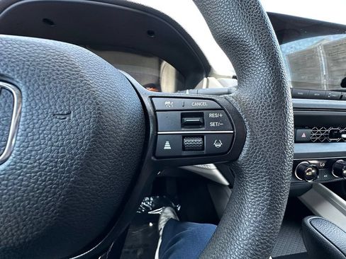 Used 2023 Honda Accord EX image 32