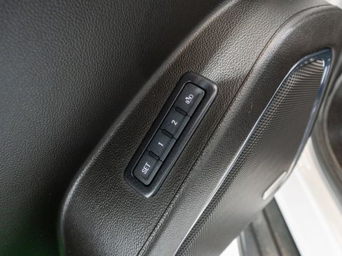 Used 2018 GMC Yukon SLT image 15