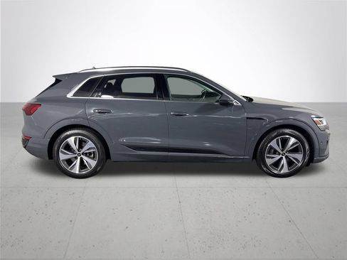 Used 2024 Audi Q8 e-tron Premium Plus AWD/4WD image 5
