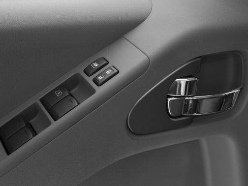 Used 2016 Nissan Frontier SV image 13