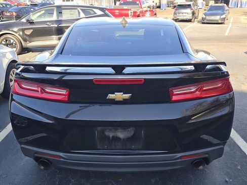Used 2018 Chevrolet Camaro LT image 3