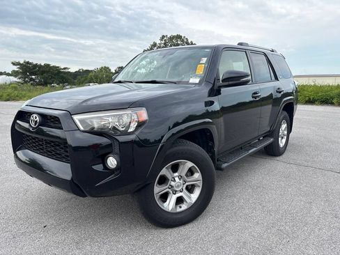 Used 2019 Toyota 4Runner SR5 Premium AWD/4WD image 5