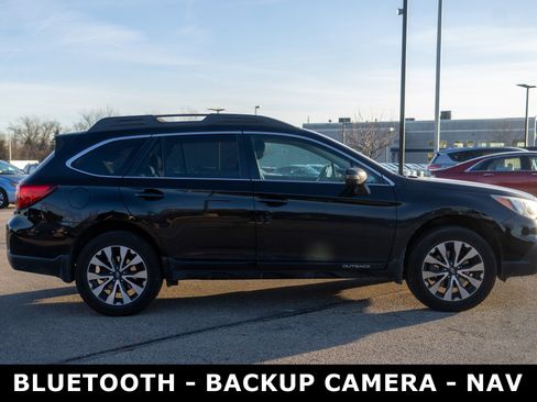 Used 2016 Subaru Outback 2.5i Limited image 2