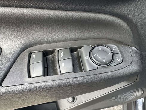 Used 2022 Chevrolet Equinox LT image 17