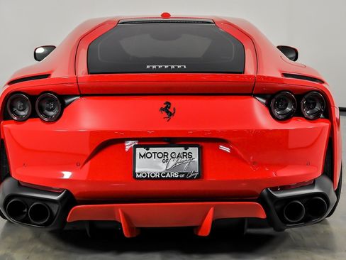 Used 2019 Ferrari 812 Superfast RWD image 10