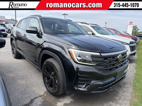 Used 2025 Volkswagen Atlas Cross Sport SEL R-Line AWD/4WD image 1