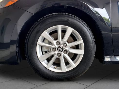Used 2025 Toyota Camry LE FWD image 12