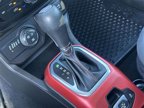 Used 2022 Jeep Renegade Trailhawk w/ Sun/Sound Group image 21