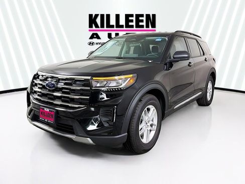 New 2025 Ford Explorer Active image 3