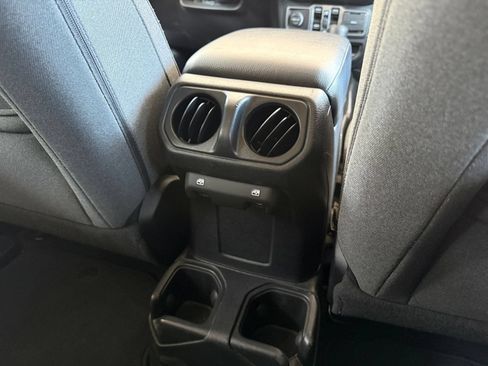 Used 2025 Jeep Wrangler Unlimited Sport AWD/4WD image 23